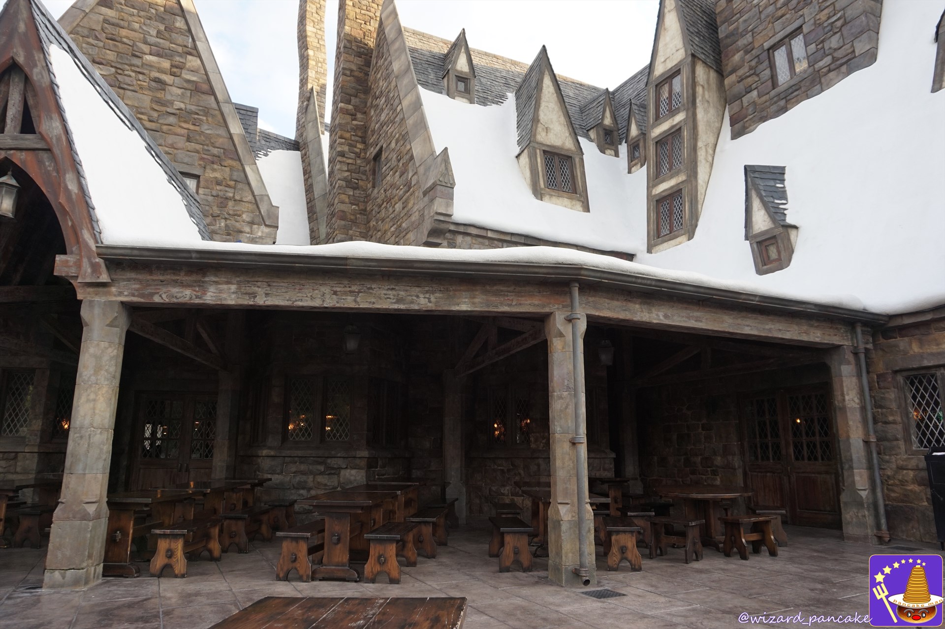 Three Broomsticks Terrace Photo of table under the roof (USJ 'Harry Potter Area').