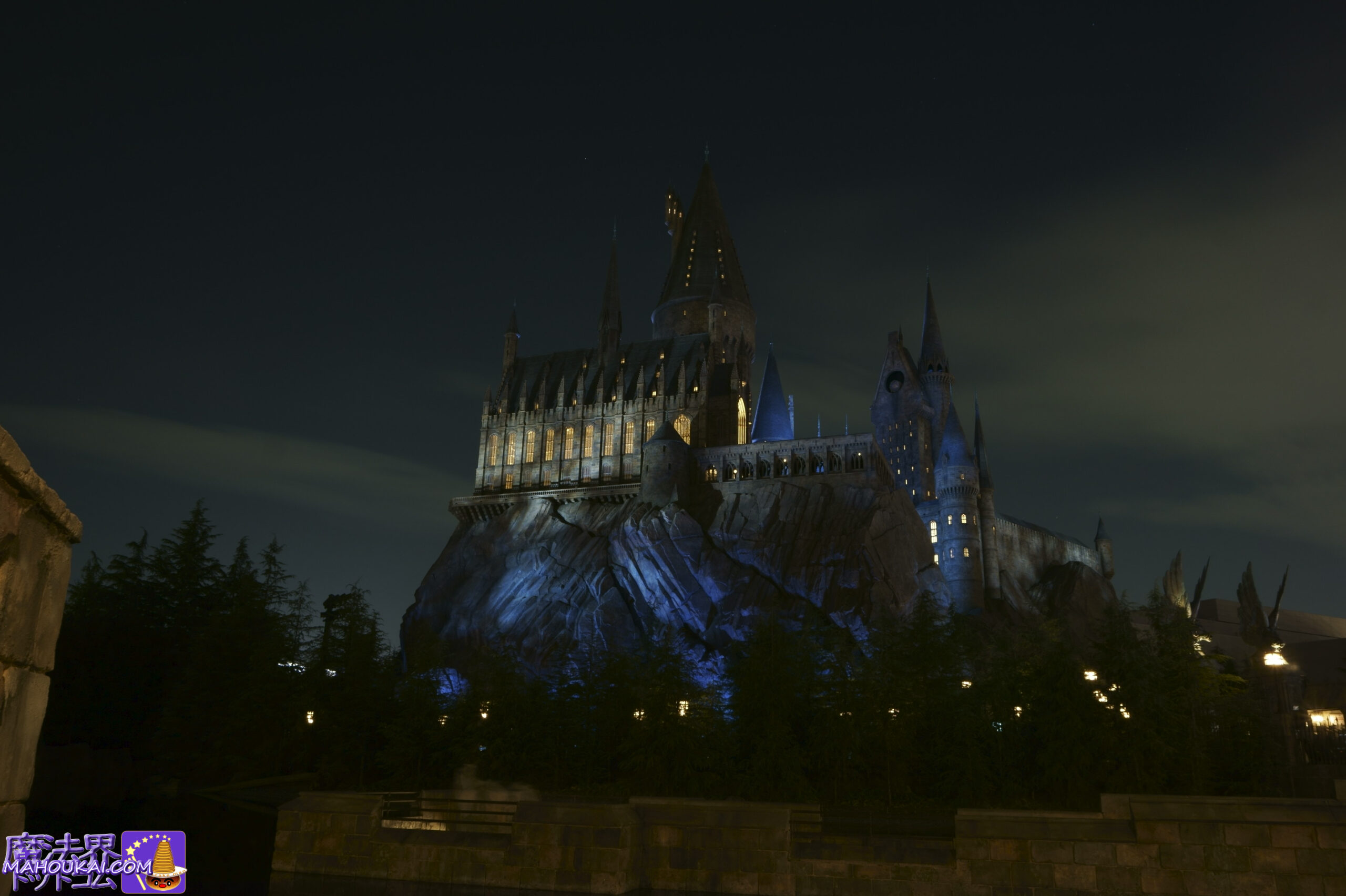 Hogwarts Castle from the Black Lake Night view wallpaper Hogwarts night view wallpaper Harry Potter area USJ