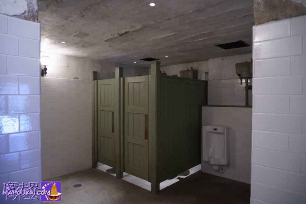 【隠れスポット】嘆きのマートル のトイレ｜ USJ 「ハリー・ポッター エリア」 トイレの場所 2か所 ホグワーツの女子トイレに住む幽霊 『嘆きのマートル』に会いに行こう♪