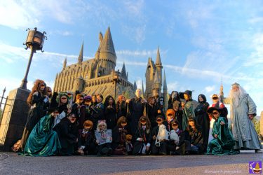 （Let's have fun in costume at USJ's Harry Potter Area during the 2017 Halloween season.