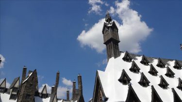 The Owl Clock Clock Tower - Owl Flight & Owl Hut - USJ Harry Potter Area