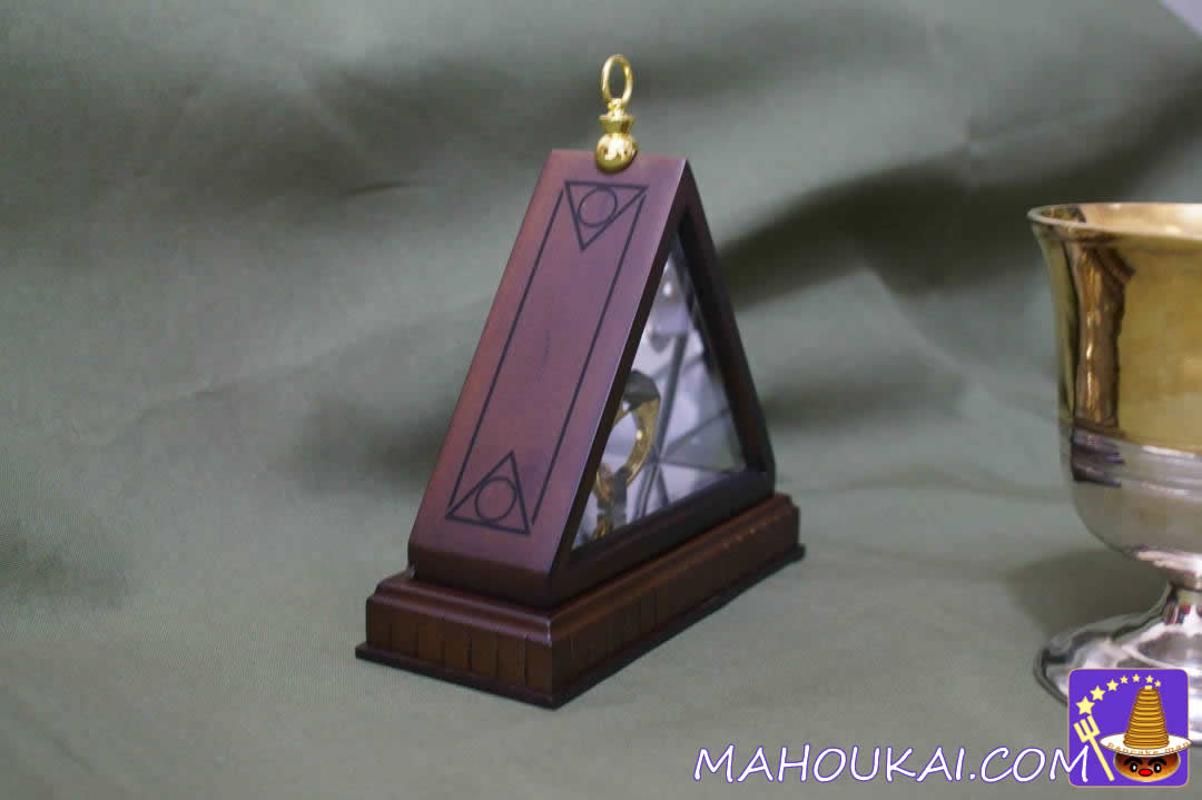 Harry Potter Marvolo Gaunt's ring, Noble Collection, The Resurrection Stone, Horcruxes, Deathly Hallows.