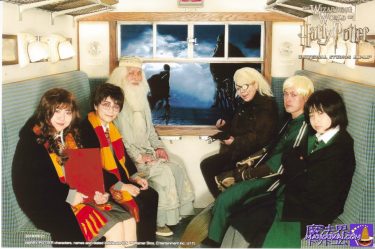 Take a photo inside the Hogwarts Express train like a scene from the film Chakifoy & Dumbledore.