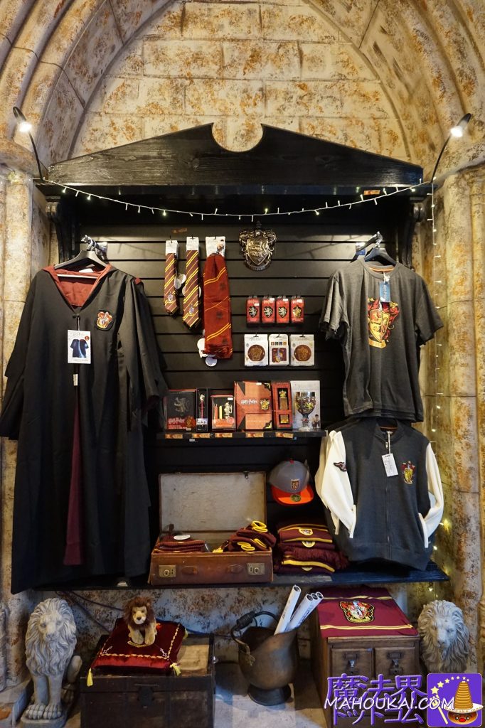 Gryffindor merchandise New shop for Harry Potter merchandise! House of Spells, London/UK.