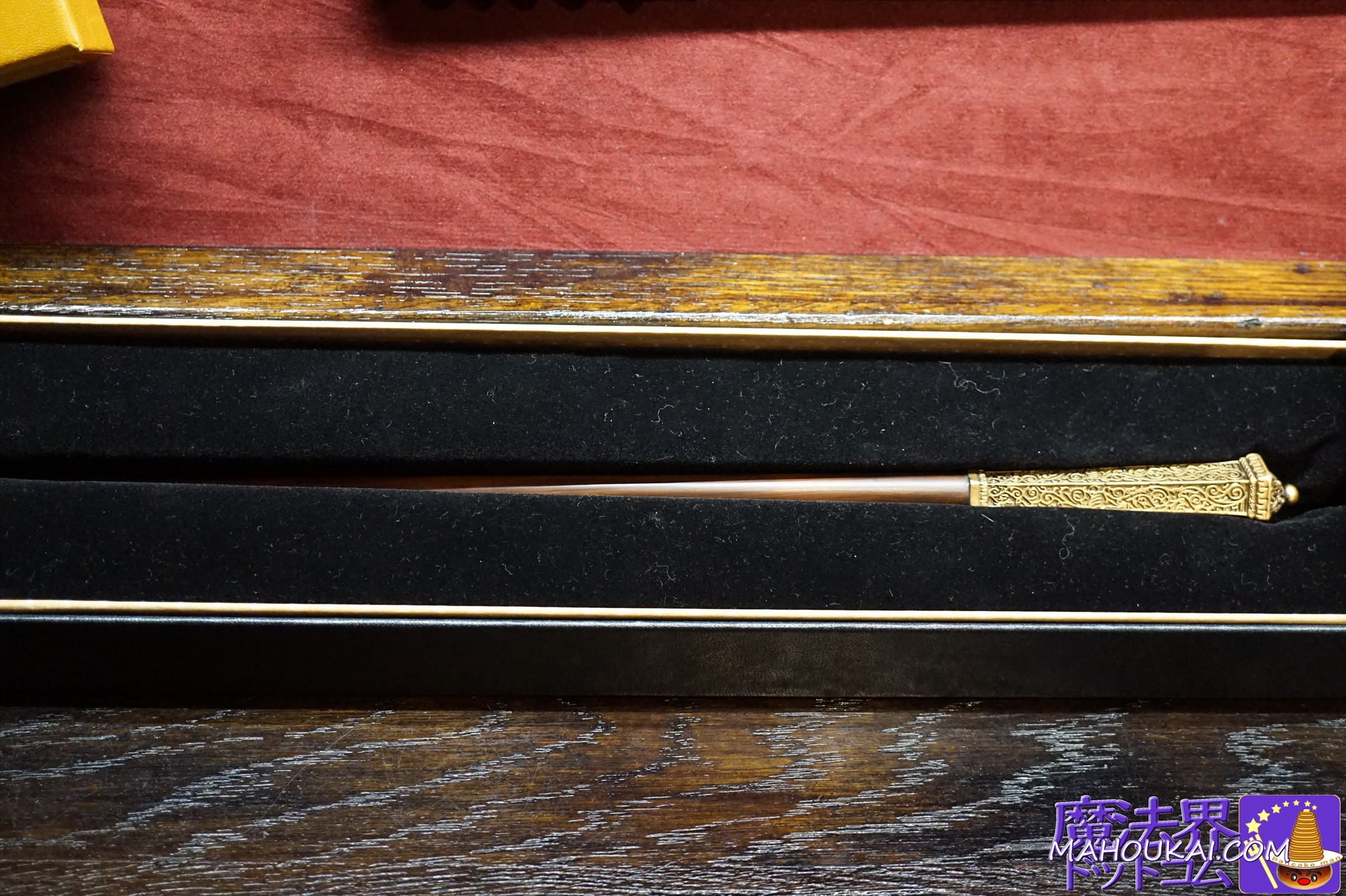 Corvus Lestrange wand (new in 2019) The Noble Collection Covent Garden Shop, Harry Potter replica merchandise, London.