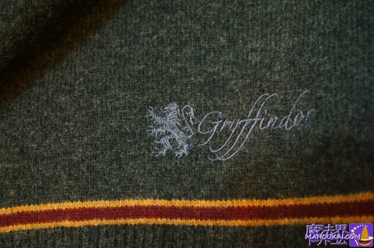 グリフィンドールのカーディガン（Gryffindor Cardigan）の刺繍