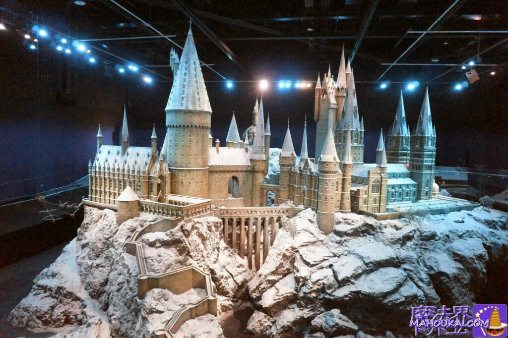 巨大なホグワーツ城（Hogwarts castle model）ミニチュアモデル正面　2階から ハリー・ポッター スタジオ ツアー ロンドン（イギリス）