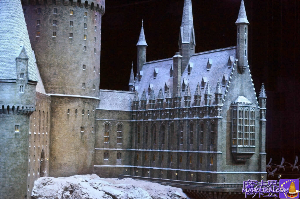 ホグワーツ大広間を裏側から ホグワーツ魔法魔術学校 映画撮影巨大模型セット　 ハリー・ポッター スタジオ ツアー ロンドン（イギリス）