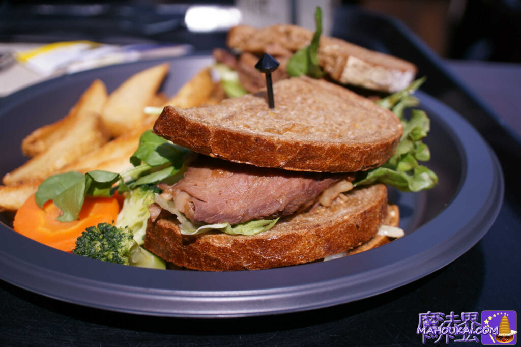 ローストビーフサンド（Roast Beef Sandwich）三本の箒　USJ　ハリー・ポッター　エリア2021年3月新メニュー