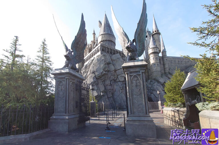10 Apr 2021 Tour of Hogwarts Castle in pictures USJ Harry Potter area.