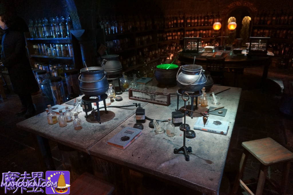 映画セット『魔法薬学の教室（POTIONS CLASSROOM）』詳細解説 ハリー・ポッター スタジオツアー ロンドン Harry Potter Studio Tour London