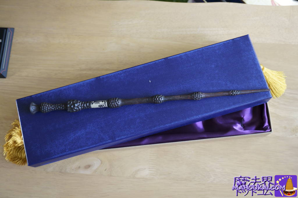 ダンブルドア校長の杖 木製レプリカ 新製品 ハリー・ポッター ショップ Professor Dumbledore's Wooden Wand