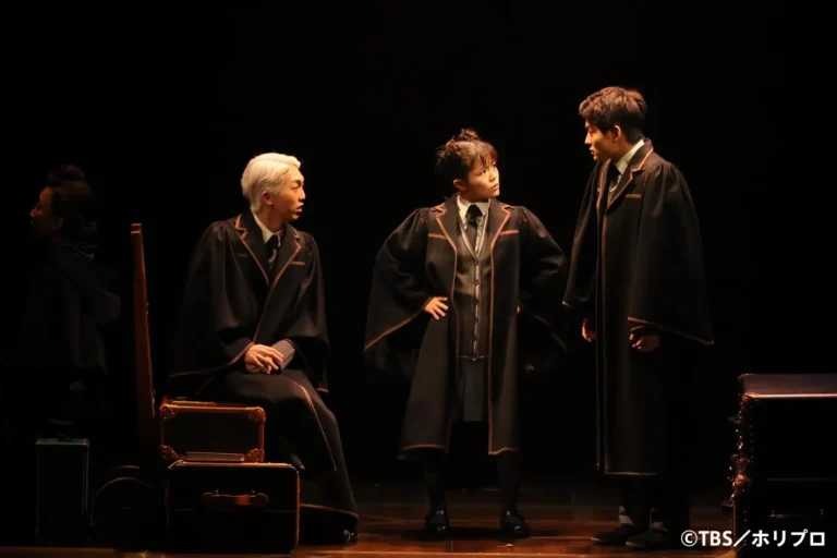 Stage photos of Rio Saito as Scorpius Malfoy, Natsumi Hashimoto as Rose Granger Weasley and Kohei Fukuyama as Albus Potter in the stage production of HARRIPOTA.