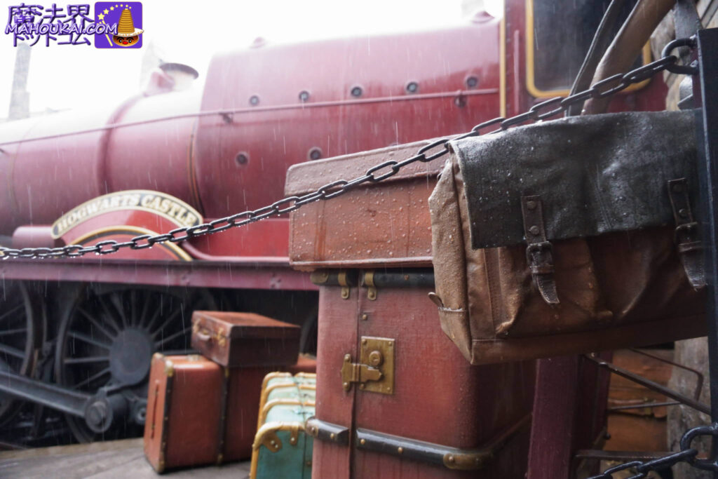 USJ ホグワーツ特急と荷物 ホグワーツ トランクや革のスーツケース 「ハリー・ポッター エリア」