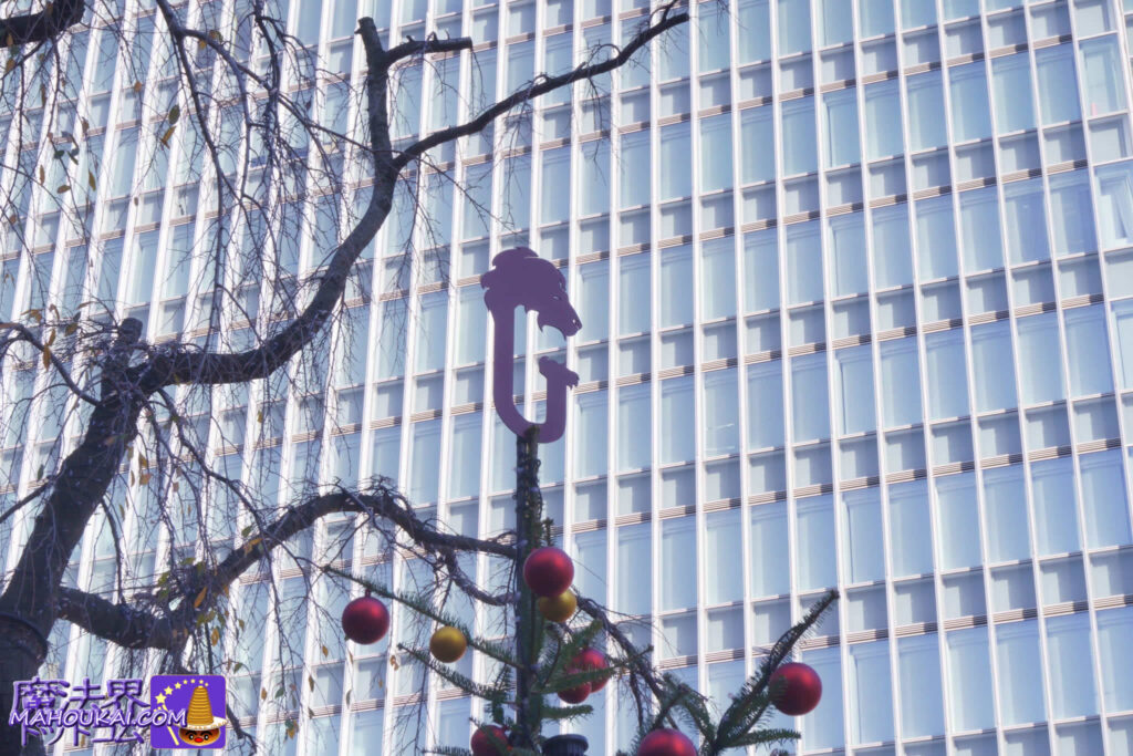 TBS赤坂ACTシアターと赤坂サカス広場に舞台「ハリー・ポッターと呪いの子」クリスマスツリーが登場♪2022年11月25日（金）～