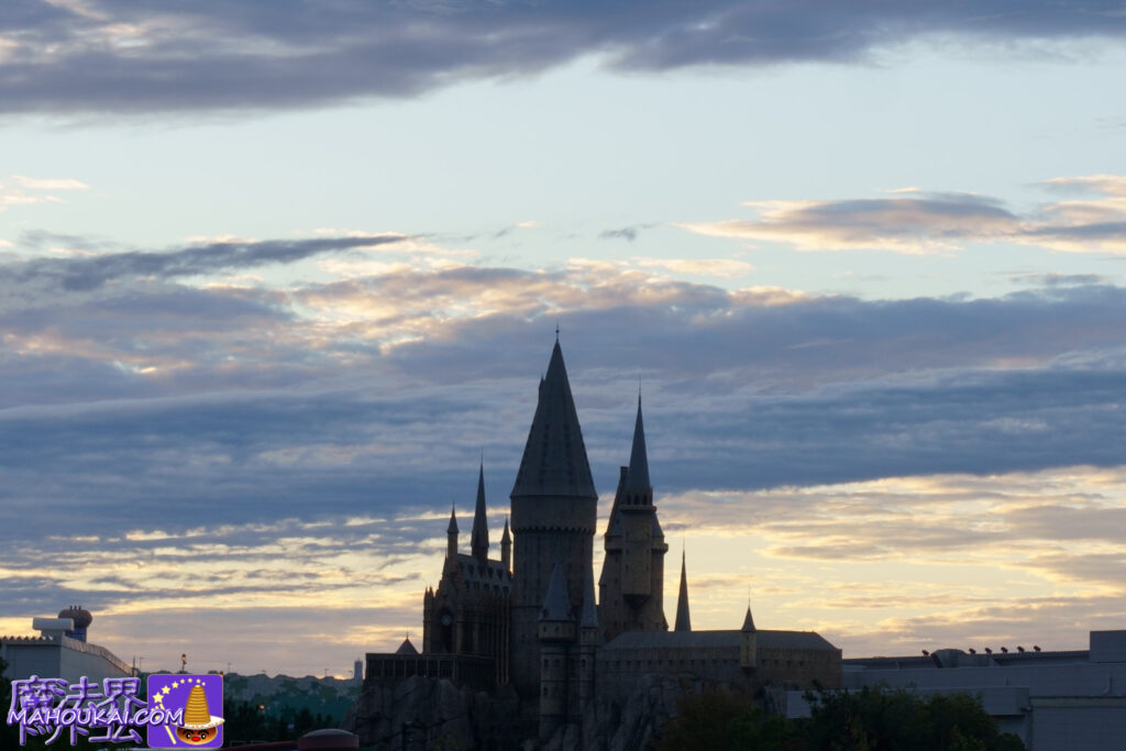 USJ「ホグワーツ城」写真撮影してみた 晴天のホグワーツ、雨のホグワーツ、夕景のホグワーツなど「ハリー・ポッター エリア」から見た様々な魔法学校の姿♪