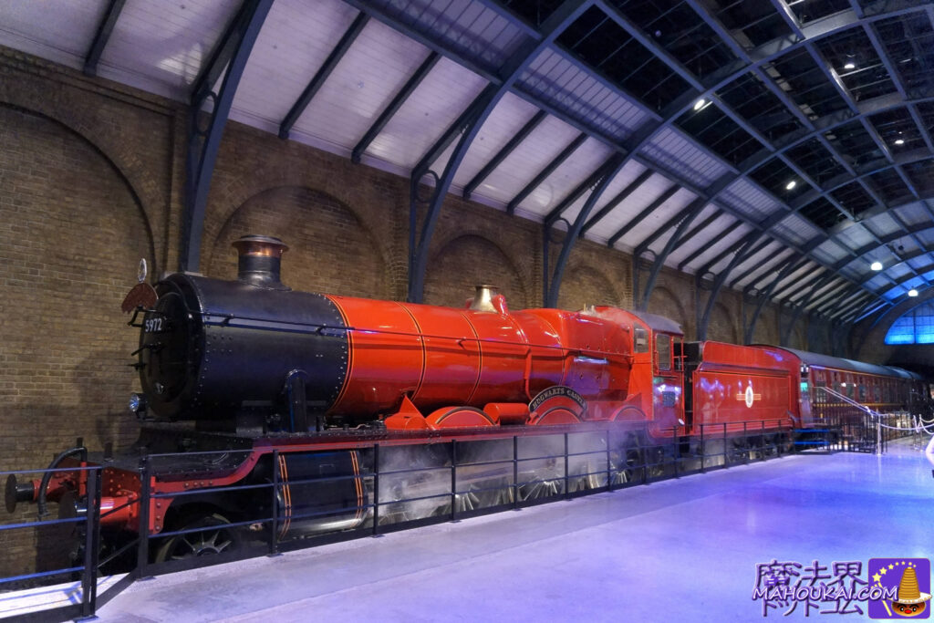 【詳細レポート】ホグワーツ特急（蒸気機関車と客車）プラットホーム 9と4分の3番線（Platform 9 3/4）｜ハリー・ポッター スタジオツアー ロンドン
