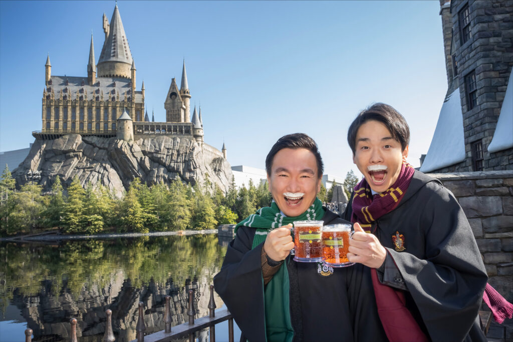 Yamauchi-san and Hamaya-san from Kamaitachi are super impressed after meeting the Hippogriffs, Nifflers, Baby Dragons and Pygmy Puffs magical creatures for the first time at USJ's The Wizarding World of Harry Potter.
