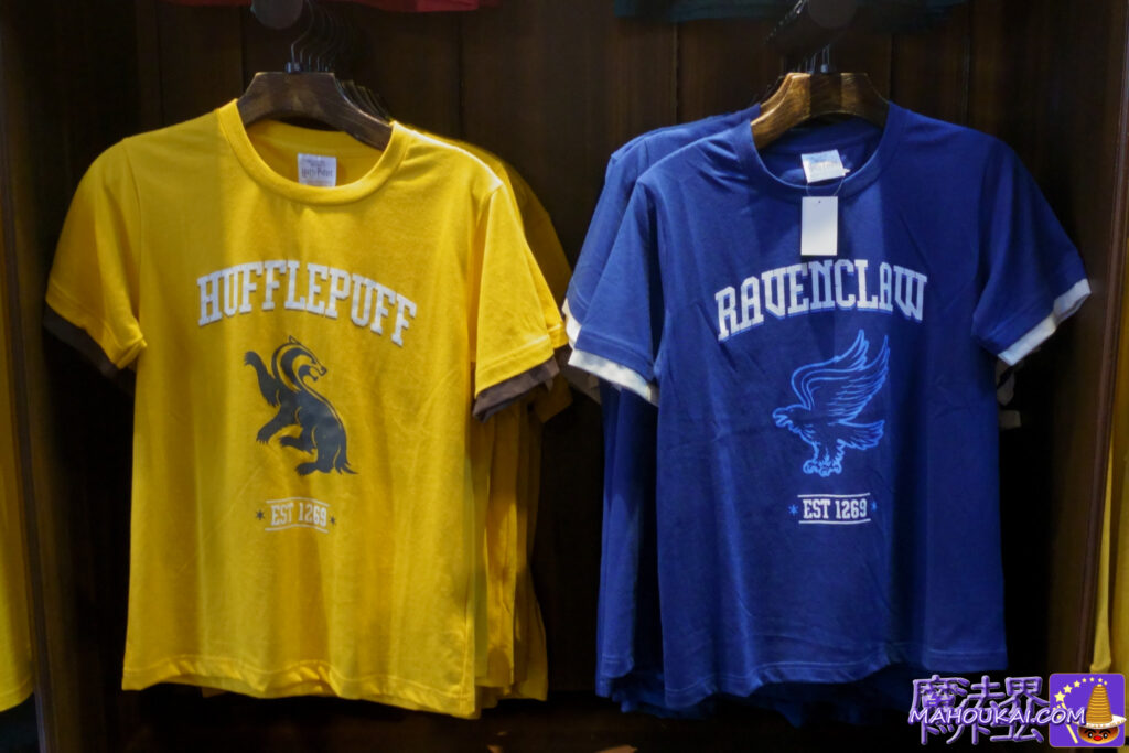 USJ [New] Hogwarts Four Dormitory T-shirts (Gryffindor, Slytherin, Ravenclaw, Hufflepuff), Hogwarts Crest T-shirt, Hogsmeade Village Sign T-shirt (white, navy), Hogwarts Express logo T-shirt USJ 'Harry Potter Area' Filch's Confiscated Goods Store,