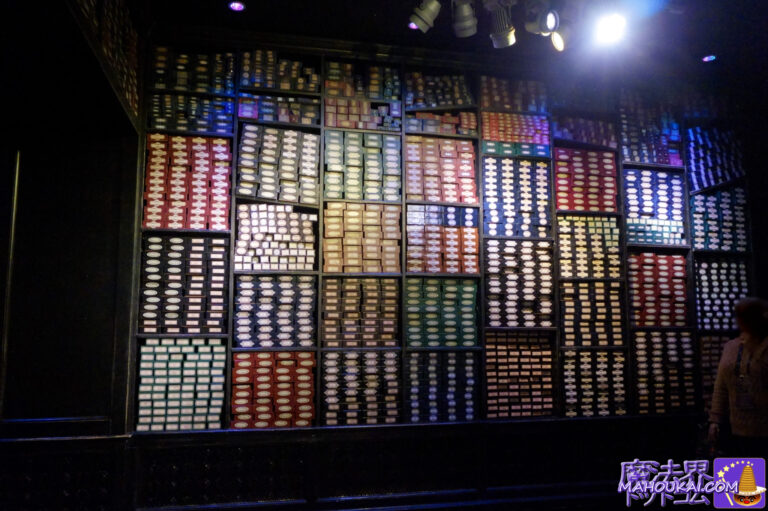 Room where Ollivander's 'wand box' contains the names of all the 'actors' and 'staff' from the Harry Potter films｜Studio Tour London.