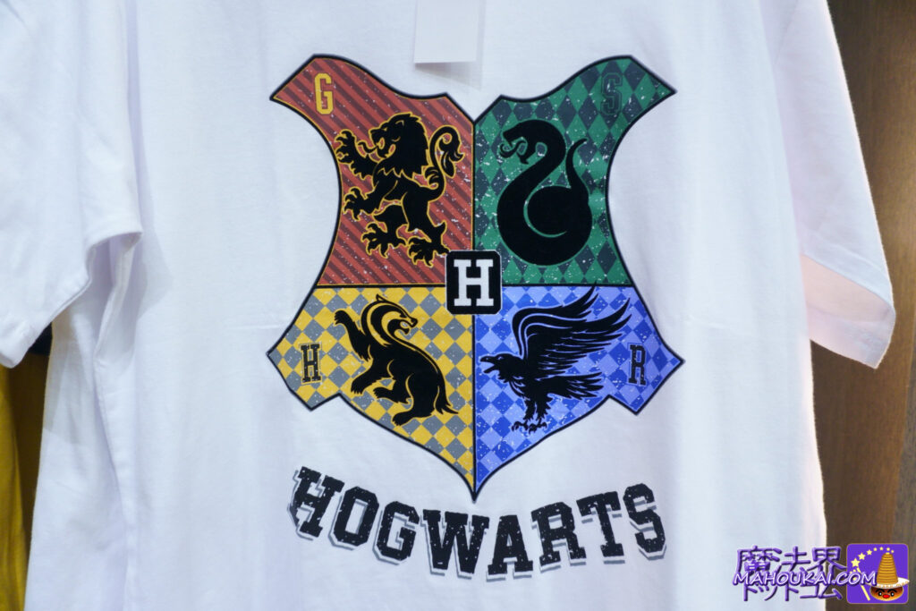 USJ [New Product] Hogwarts Coat of Arms (Colour & Comical Ver) T-shirt｜ USJ "Harry Potter Area" at Dervish and Bangs.