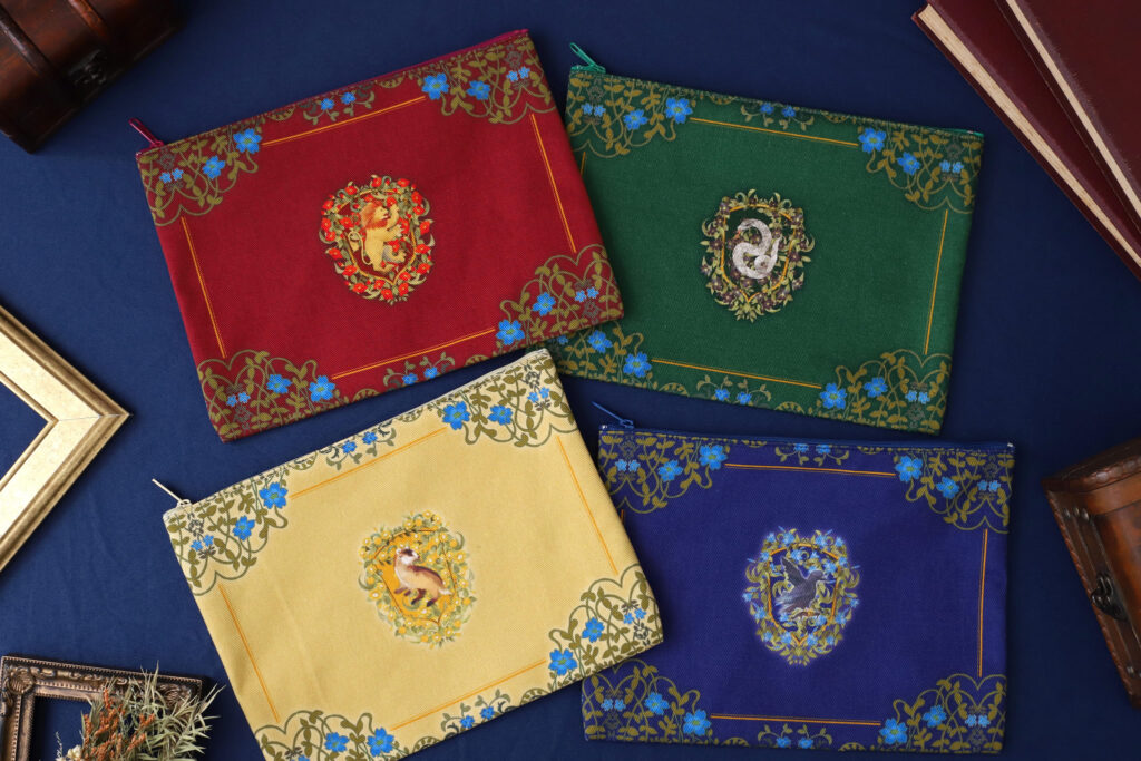 Harry Potter Flat Pouch [New Product] Harry Potter & Fantastic Beasts Goods MOVIC Mail Order & Animate Online Shop 17 Jun - 30 Jul 2023 Summer Goods Fair 2023.