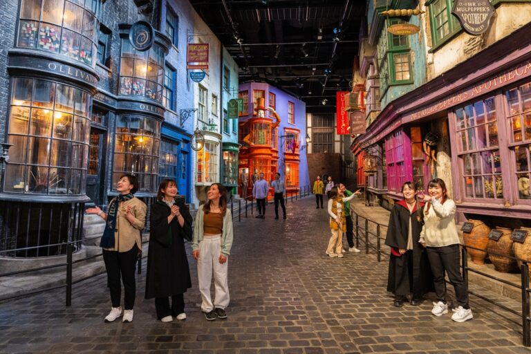 Harry Potter 'Diagon Alley' Warner Bros Studio Tour Tokyo First public viewing! (Former site of Toshimaen)