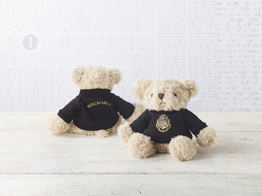 Bearfull® Hogwarts T-shirt Tully's Coffee x Harry Potter collaboration drinks and merchandise from 7 Jun 2023 (Wed)