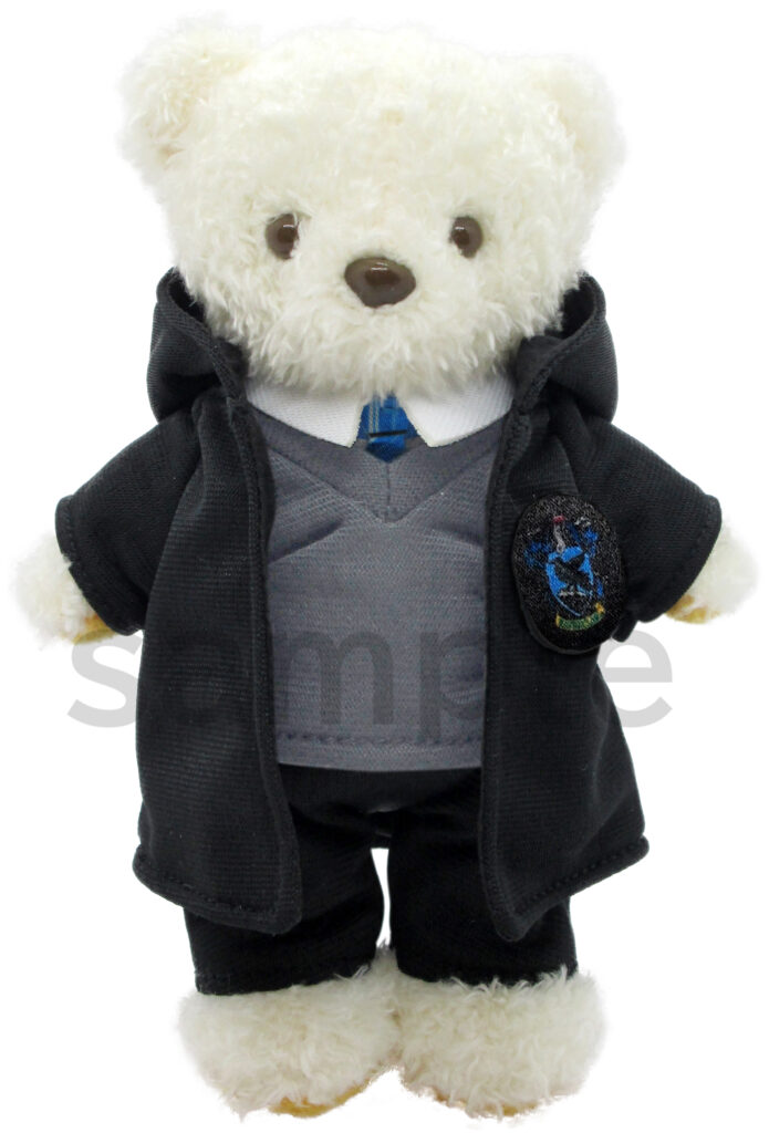 Ravenclaw dormitory tie and emblem Wearing image Animate Bear 'Kuma Meito' & Harry Potter 'Hogwarts uniform robe with four dormitory patches' dress-up costume set Reservations accepted, on sale 28 July 2023 approx.