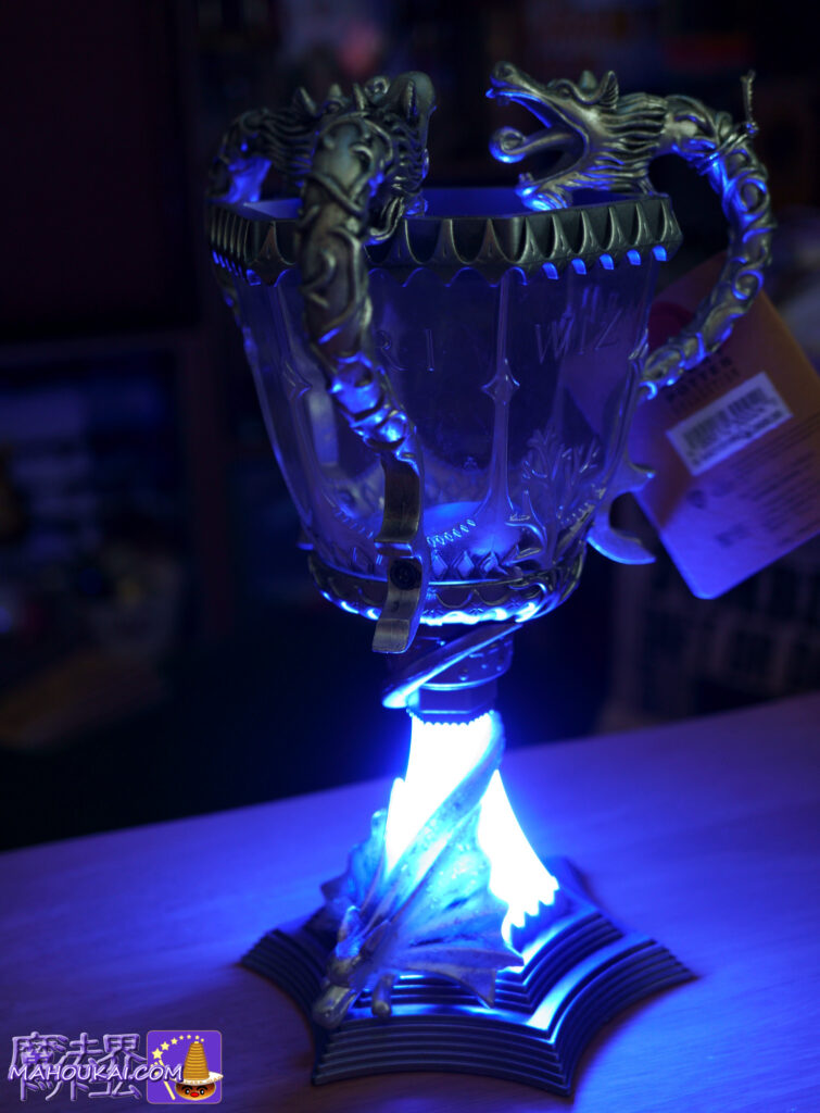 LEDで点灯するトライウィザード・カップ（The Triwizard CUP）レプリカ グッズ｜ハリー・ポッター スタジオツアー東京（としまえん）