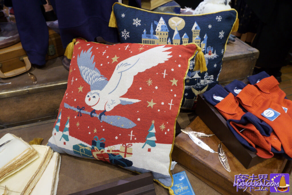 Cushion WINTER AT HOGWARTS｜[USJ HARRY POTTER] Christmas Goods - 16 new items! Hedwig and Hogwarts 2 designs｜Harry Potter Area