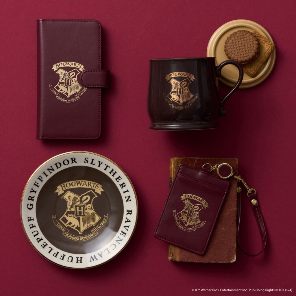 Afternoon Tea Living 'Harry Potter' first collaboration goods! Cushions, pouches and more on sale from 8 Mar 2024 (Fri)