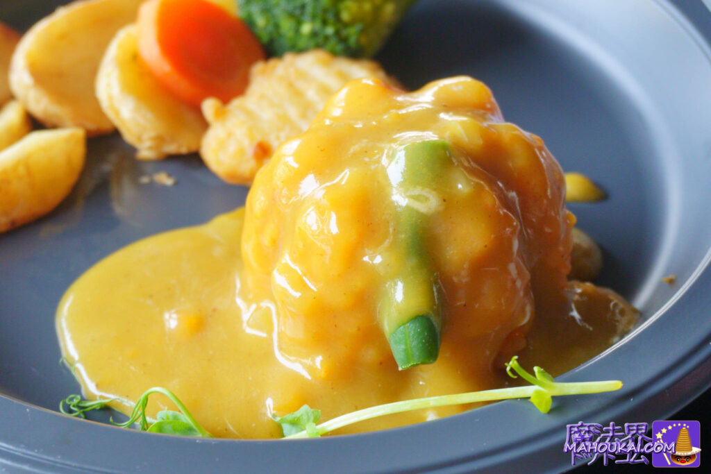 【新メニュー】カレー・キッズプレート（2025年7月～） 三本の箒＜食事メニュー＞ハリー・ポッター魔法界の雰囲気の料理を食べよう！USJ「ハリー・ポッター エリア」 ホグズミード村のレストラン