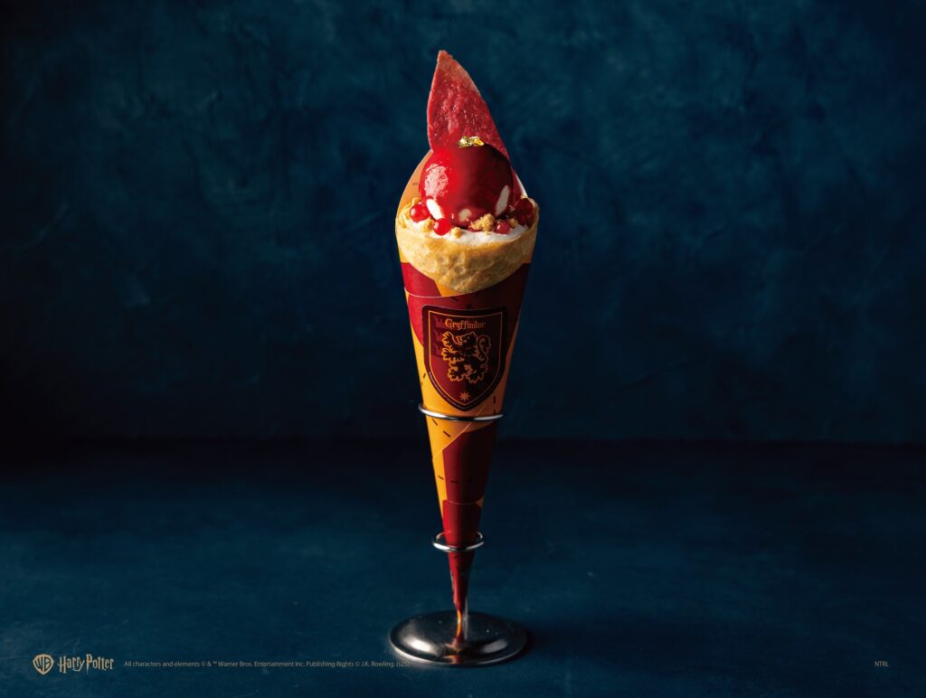 コラボレーションアイテム・メニュー 17 Caféホグワーツ4寮クレープ ニュウマン横浜