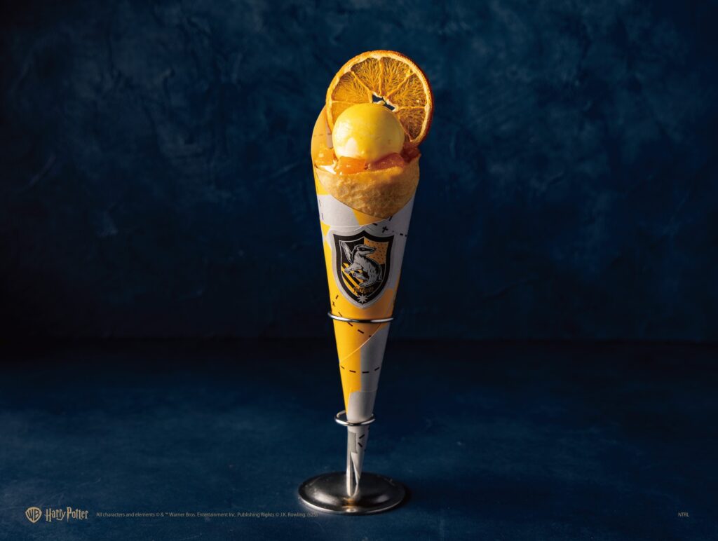 コラボレーションアイテム・メニュー 17 Caféホグワーツ4寮クレープ ニュウマン横浜