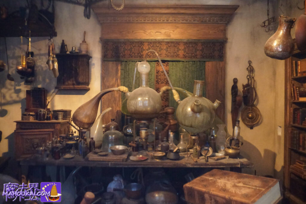 ニコラス・フラメルの家と「賢者の石」と水晶玉 ワンド・マジック｜エピック・ユニバース ハリポタエリア