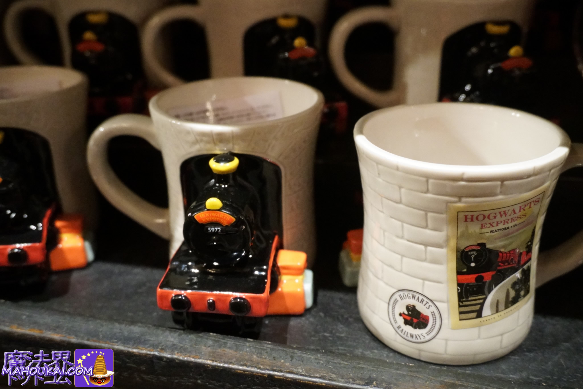 【USJ新商品】ニュート・スキャマンダーのスマホショルダー、ホグワーツ雨具ポンチョ、光るニフラー etc「ハリー・ポッター エリア」2025年11月12月