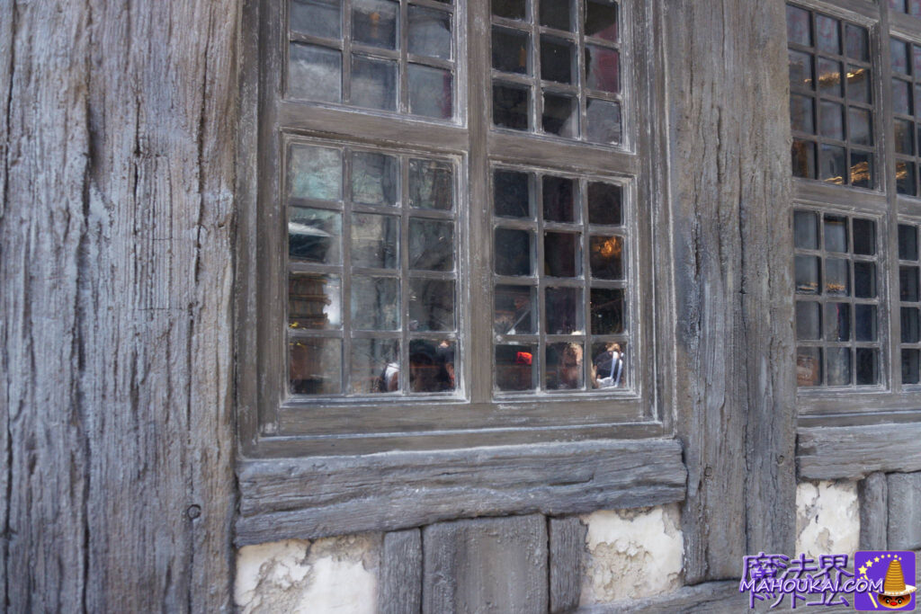 ニコラス・フラメルの家と「賢者の石」と水晶玉 ワンド・マジック｜エピック・ユニバース ハリポタエリア