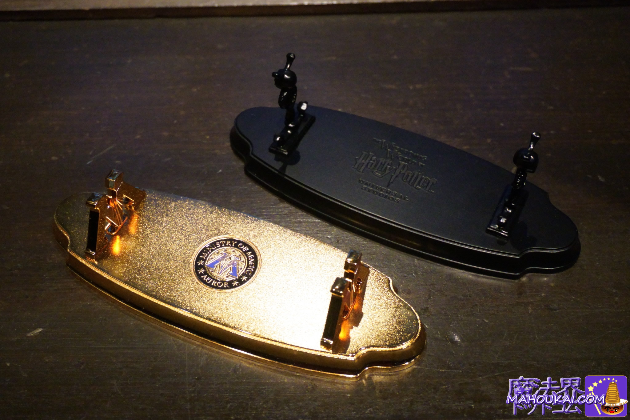 【USJ新商品】魔法省の杖スタンド＆闇の魔術杖スタンド｜オリバンダーの店