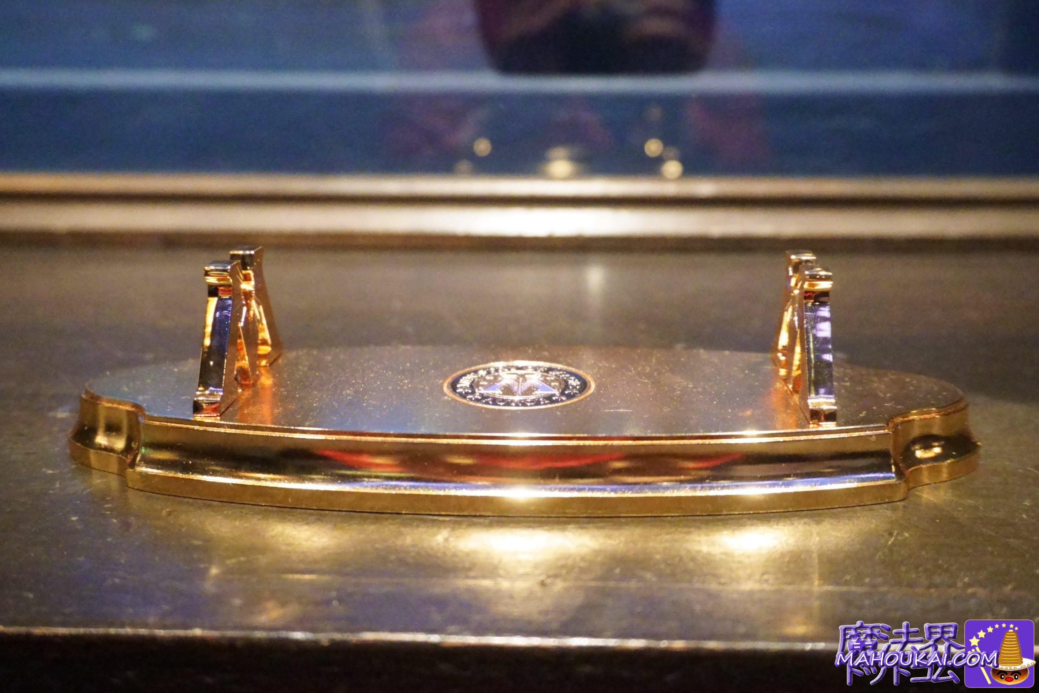 【USJ新商品】魔法省の杖スタンド｜オリバンダーの店