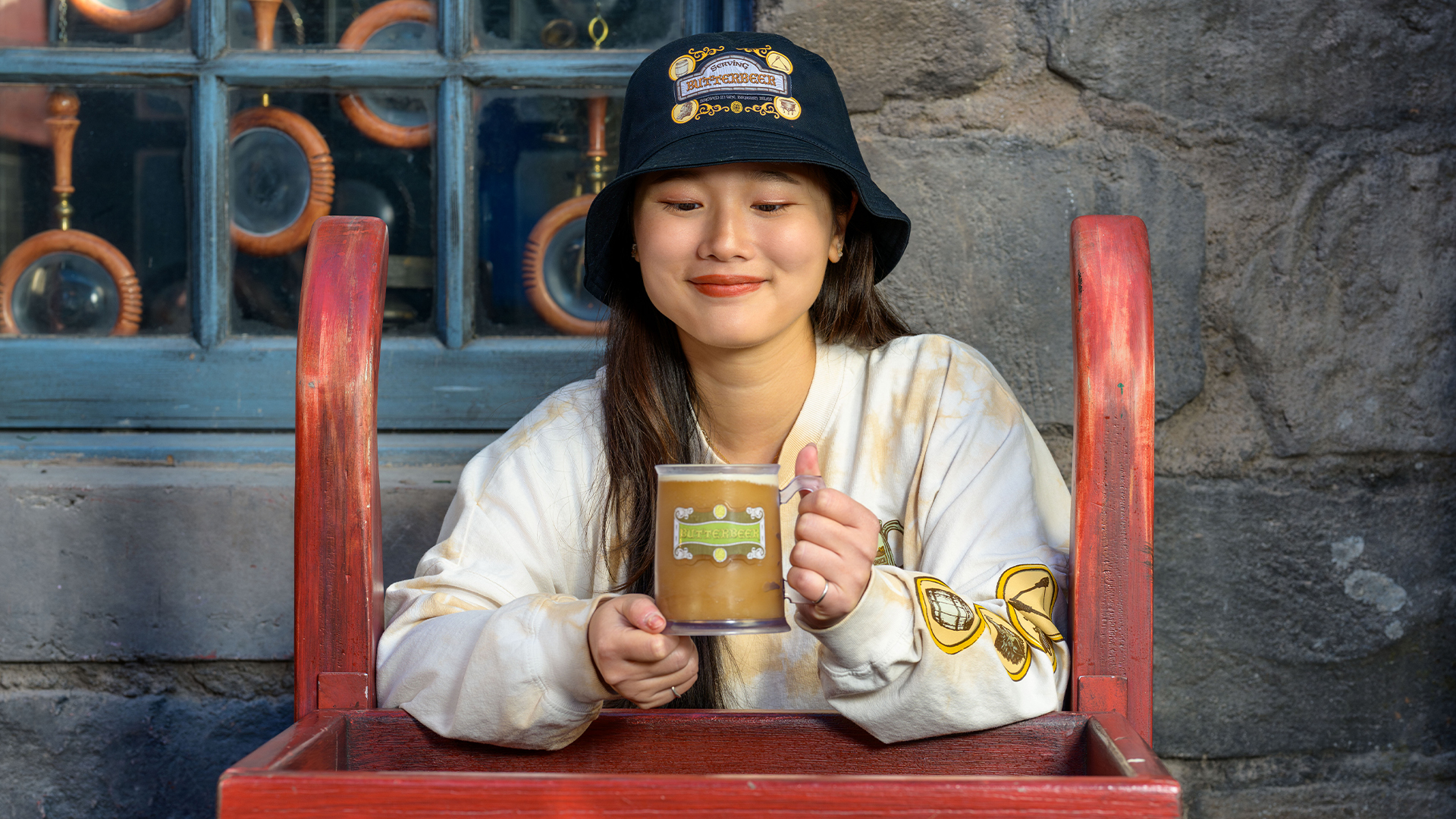 世界のユニバーサル各パークでバタービール シーズン2026年開催！USJは4月1日～ バタービール・シュークリーム新登場！