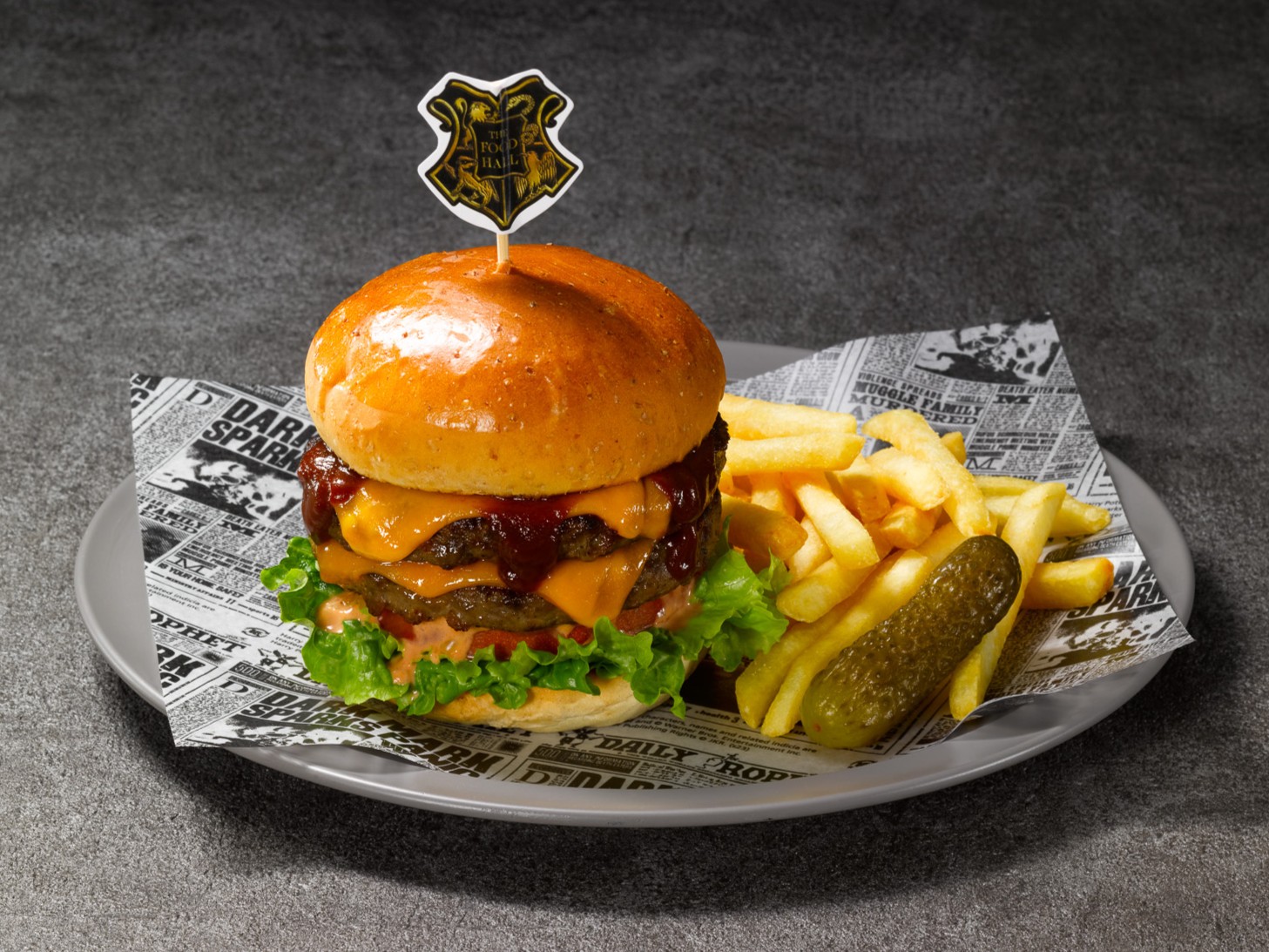 ダブルチーズバーガー ハリー・ポッター スタジオツアー東京「限定フード&スイーツ」登場!2026年3月18日(水)