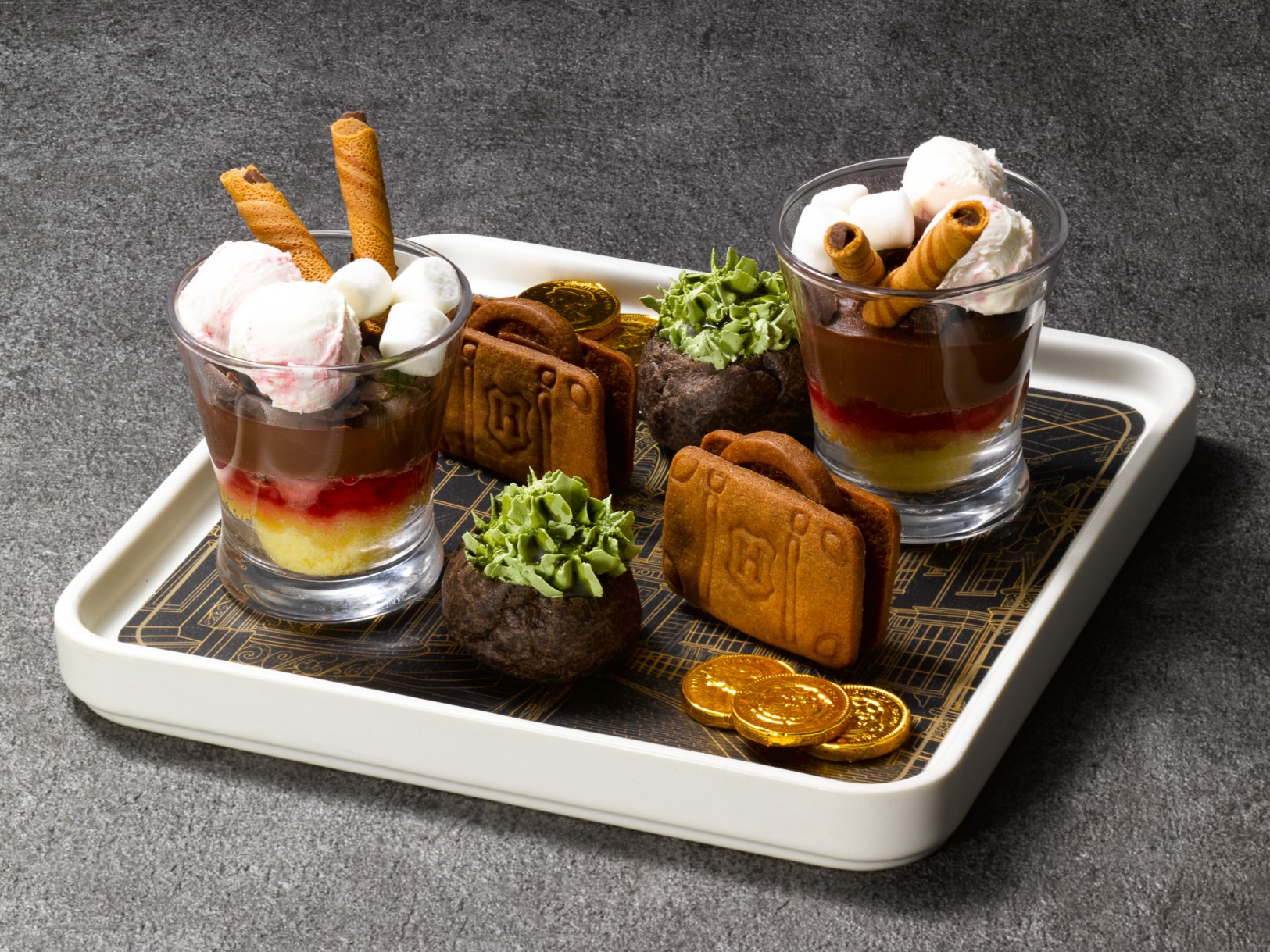 ダイアゴン横丁の買い物リストアフタヌーンティー構成 中段プレート ハリー・ポッター スタジオツアー東京「限定フード&スイーツ」登場!2026年3月18日(水)