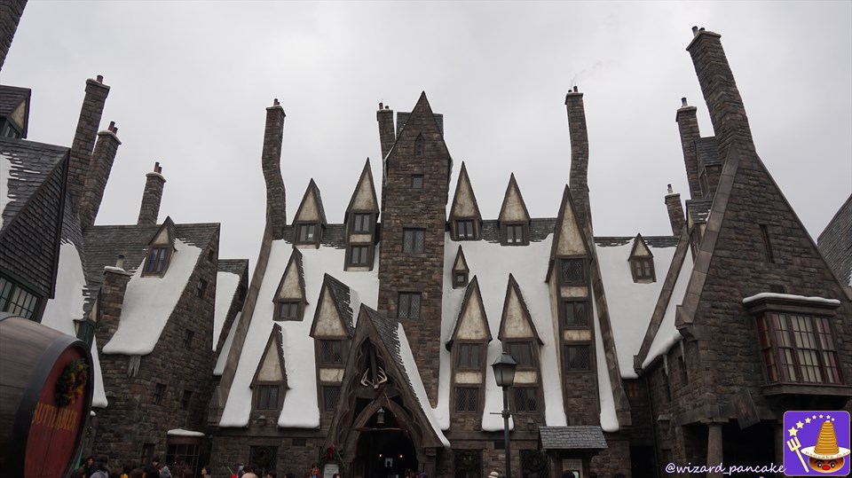 The Three Broomsticks exterior Winter USJ 'Harry Potter Area'