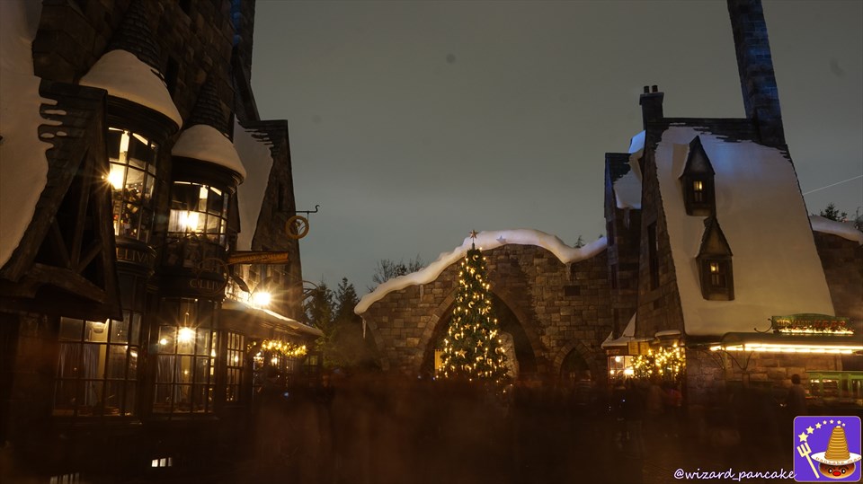 2. enjoy the Christmas decorations & lights in Hogsmeade Village... First Christmas in the Harriotta area in 2016... Wizard Pancake Man Dumbledore.