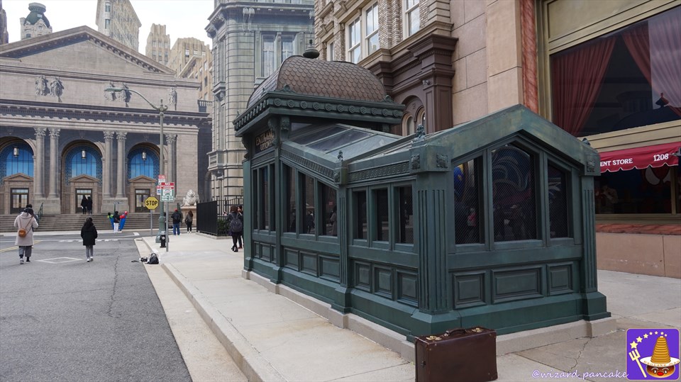 USJニューヨークエリアはファンタビのニューヨークの世界だ！撮影スポットだらけ♪特に地下鉄の緑色の出入口etc　魔法使いパンケーキマン・スキャマンダー