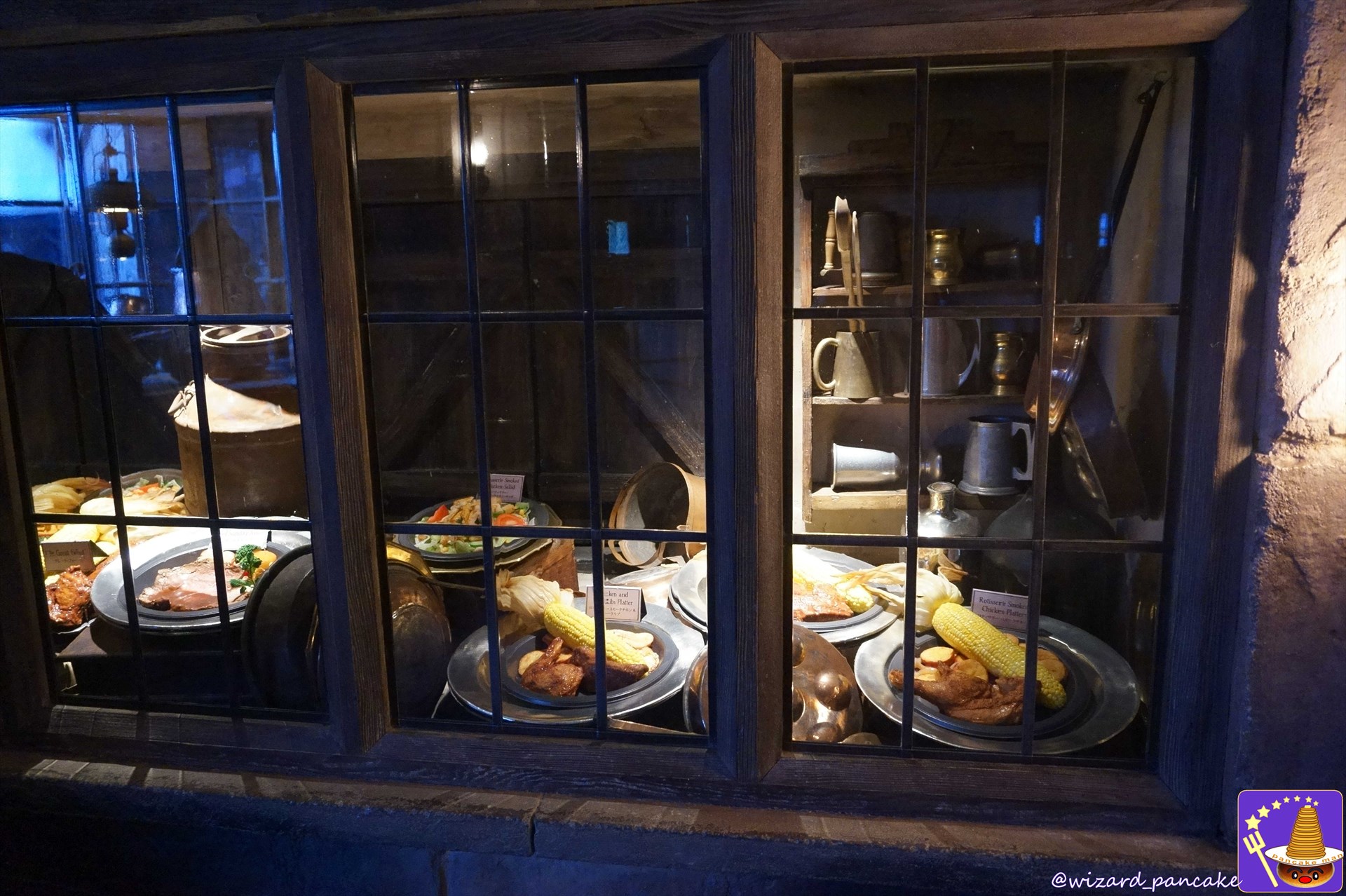 Menu: full-size sample restaurant The Three Broomsticks (USJ Harry Potter Area)