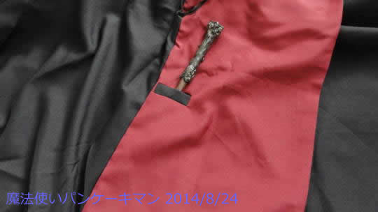 グリフィンドールのローブの杖ポケット（ワイズエーカー魔法用品店）USJ 「ハリー・ポッター エリア」