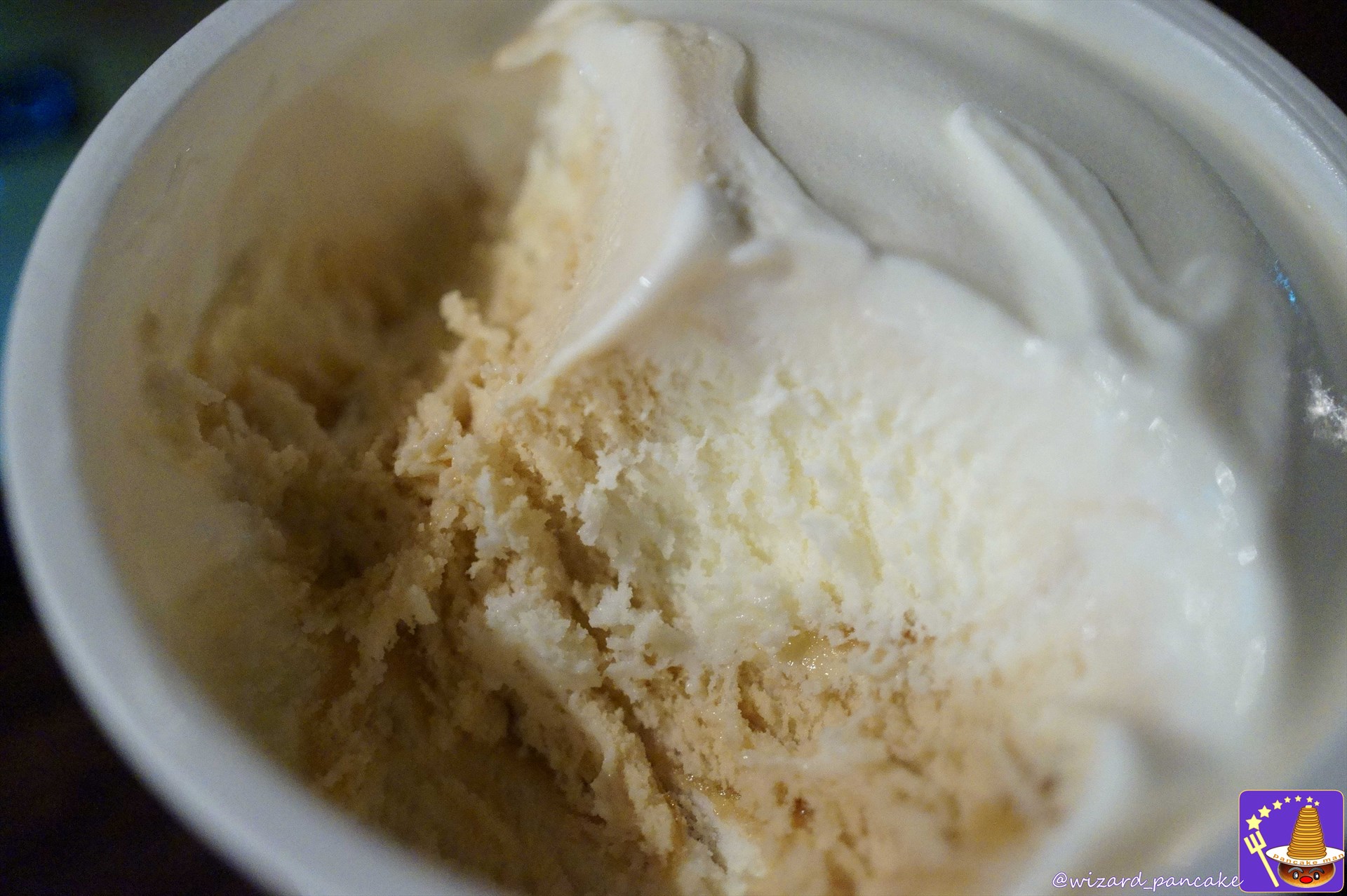 バタービール風味のアイスクリームはミルク味とキャラメル味のような感じです♪USJ 「ハリー・ポッター エリア」