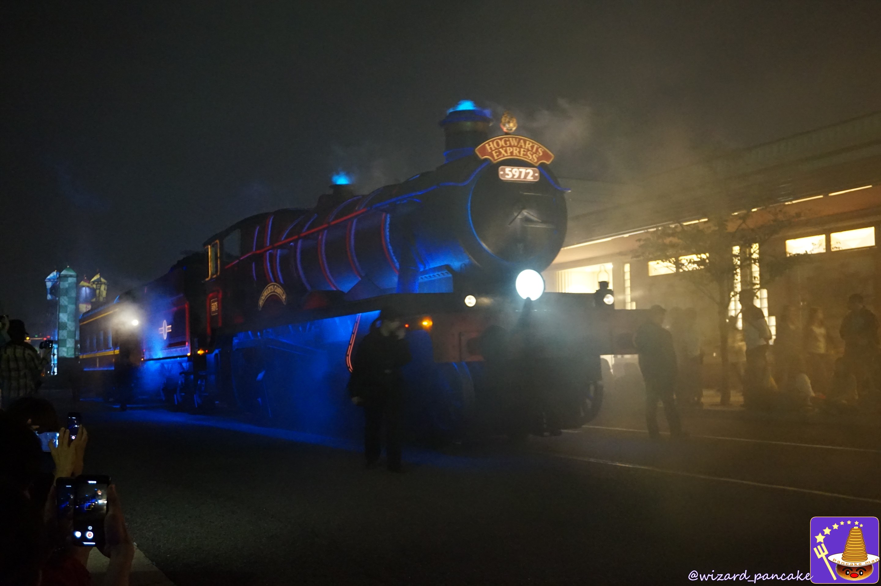 ２．フロート：ホグワーツ特急 蒸気機関車＆炭水車　ハリー・ポッターのUSJ新ナイト パレード